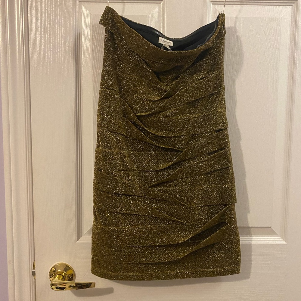 Glittery gold strapless dress